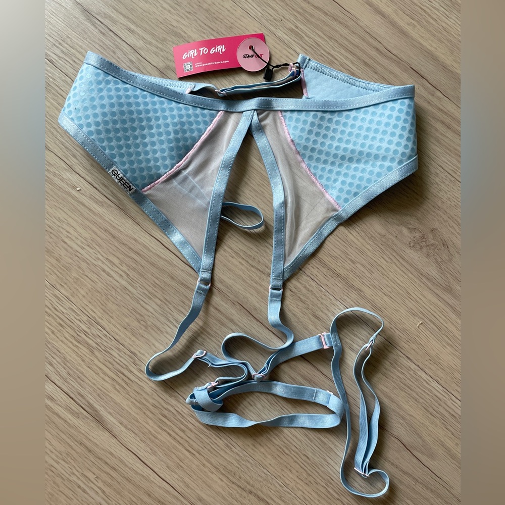Queen Pole Dancing Garter